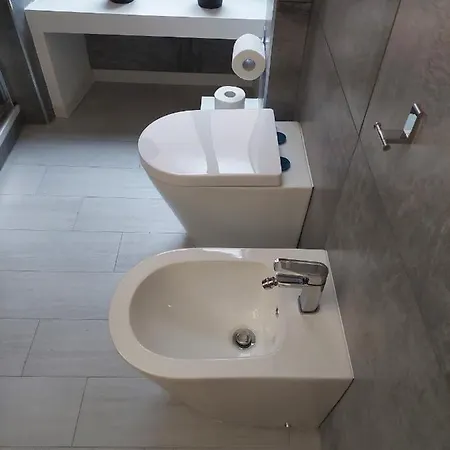 Conte Rosso * ローマ