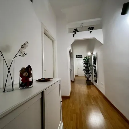 Conte Rosso Řím